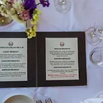 Oda ve Kahvaltı Bova Luxury 4*