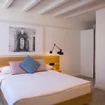 فندق مبيت وإفطار Bova Luxury 4*