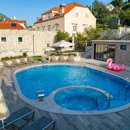 Bova Luxury Bed & Breakfast 4*